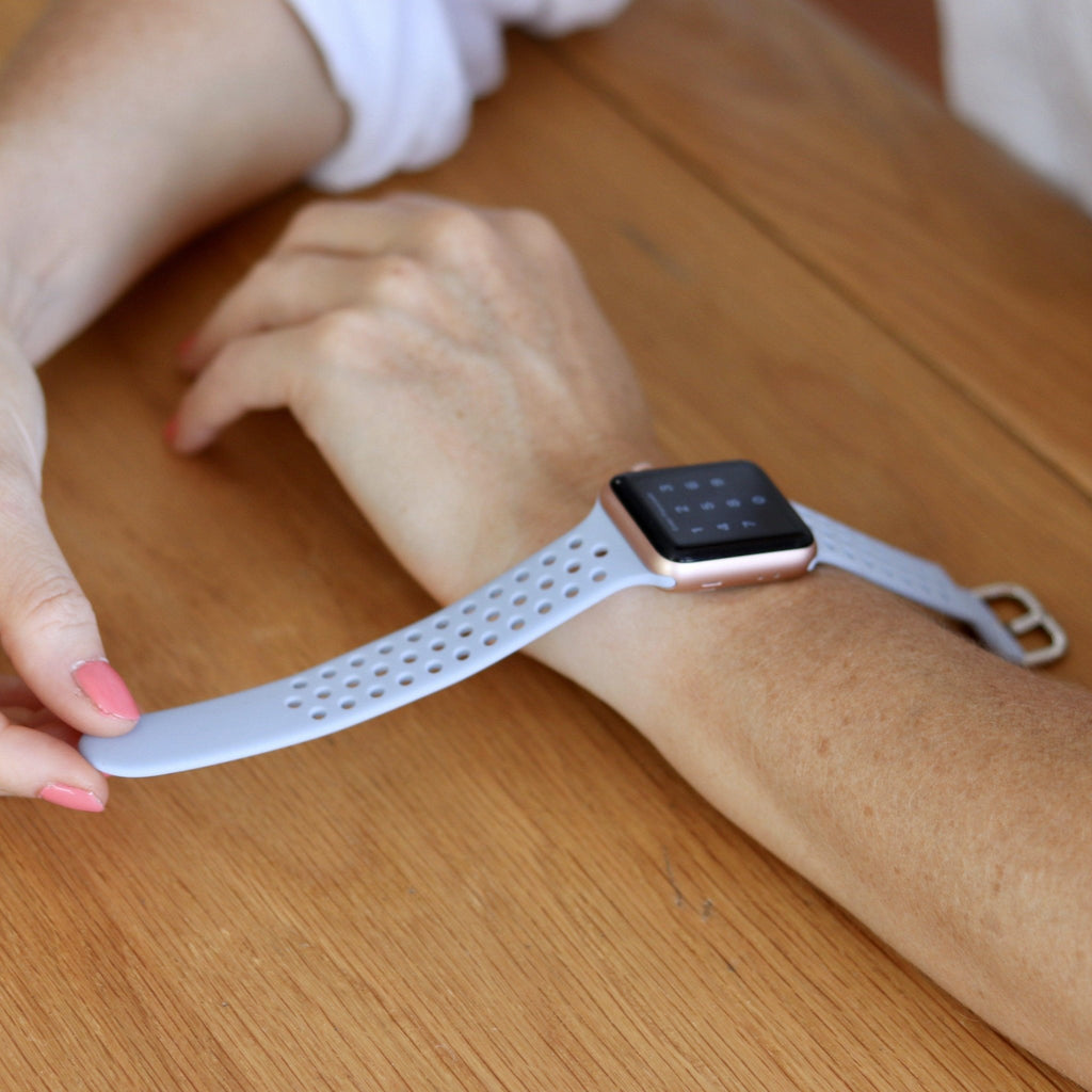 5 BEST APPLE WATCH ACCESSORIES TO PAIR WITH YOUR SMARTWATCH - Minca Cases